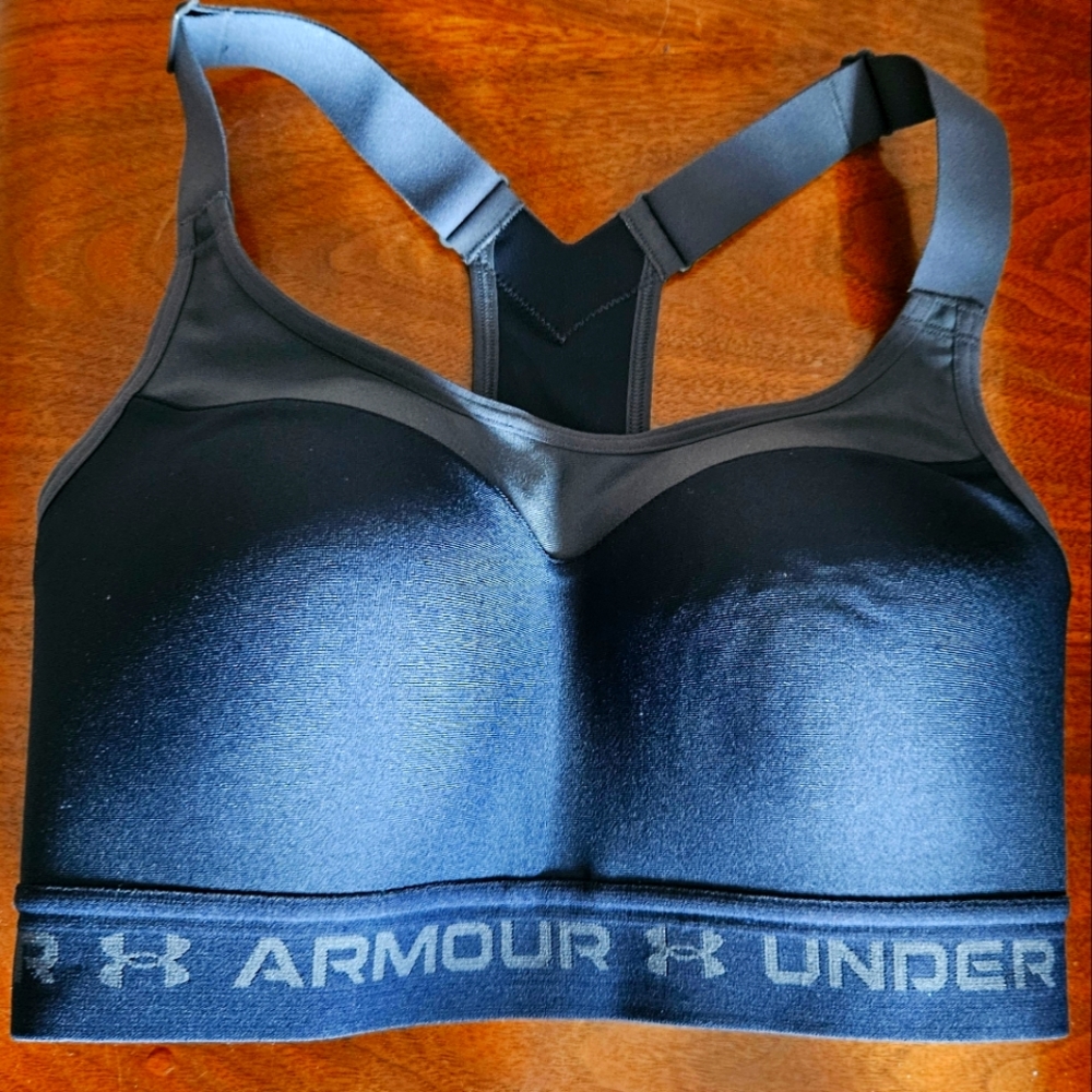 Under Armour Sports Bra NWOT 32DD